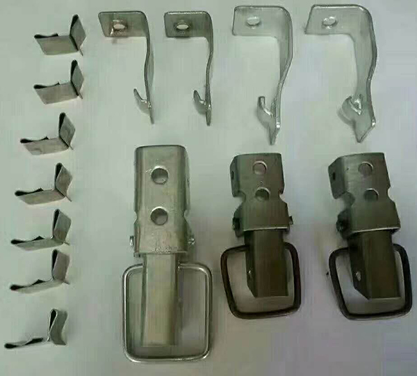 電纜橋架伸縮節(jié)在電纜橋架廠安裝時有什么用呢？